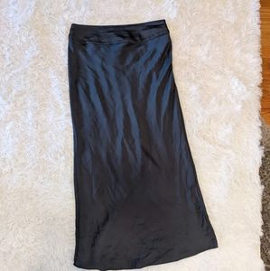 [WISHLIST APPAREL] satin type slip skirt